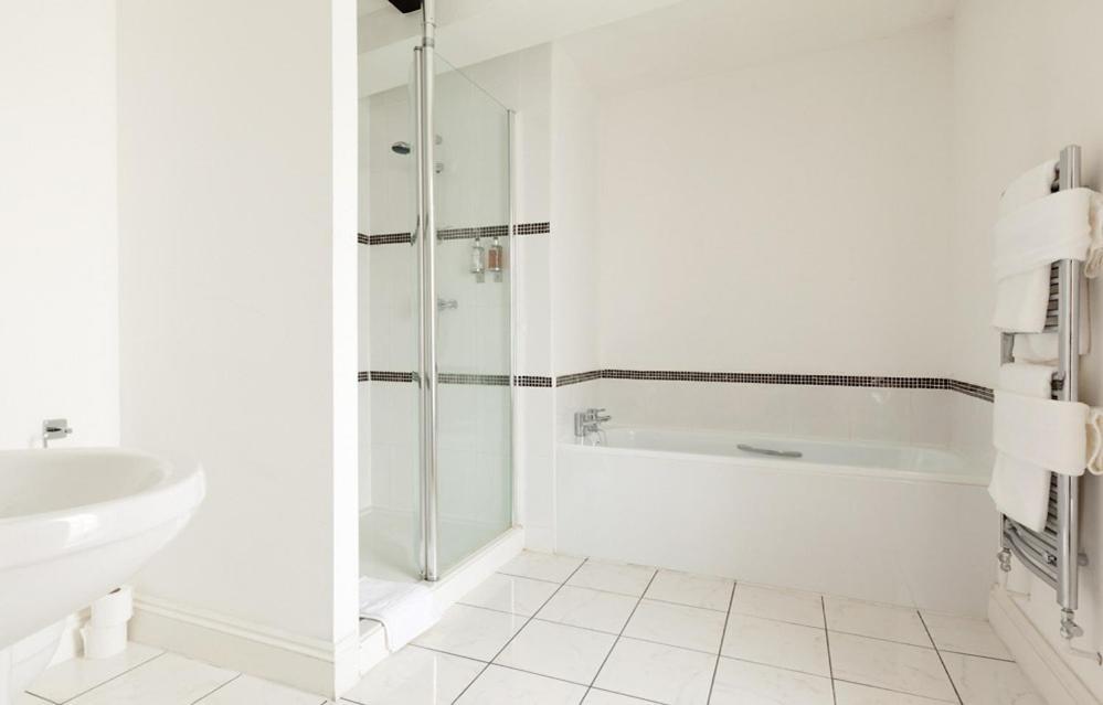 The Thomas Paine Hotel Тетфорд Екстер'єр фото