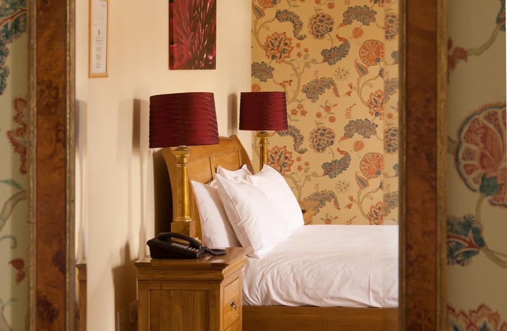 The Thomas Paine Hotel Тетфорд Екстер'єр фото